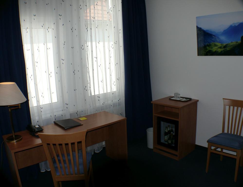 Hotel Garni - Haus Gemmer 코부르크 객실 사진